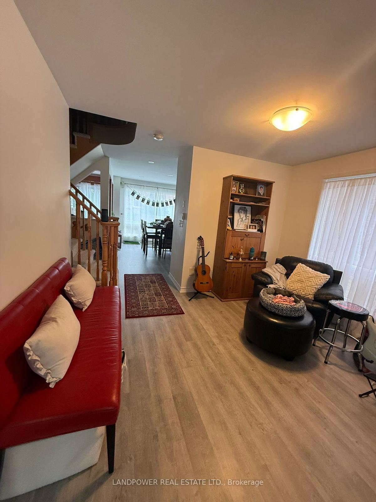 Photo 3 of 29 Sarum Crescent, Markham, Berczy — HOMEH