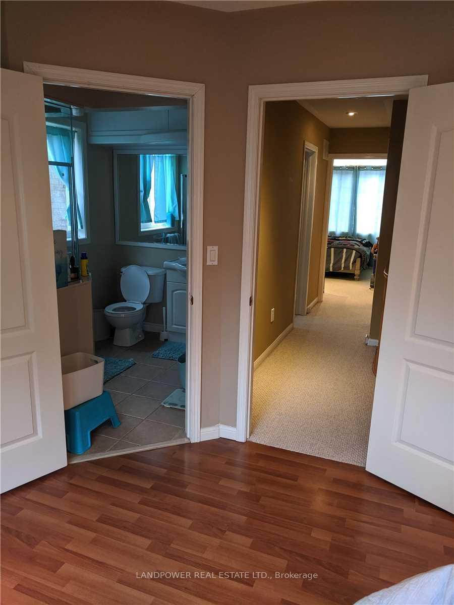 Photo 11 of 29 Sarum Crescent, Markham, Berczy — HOMEH