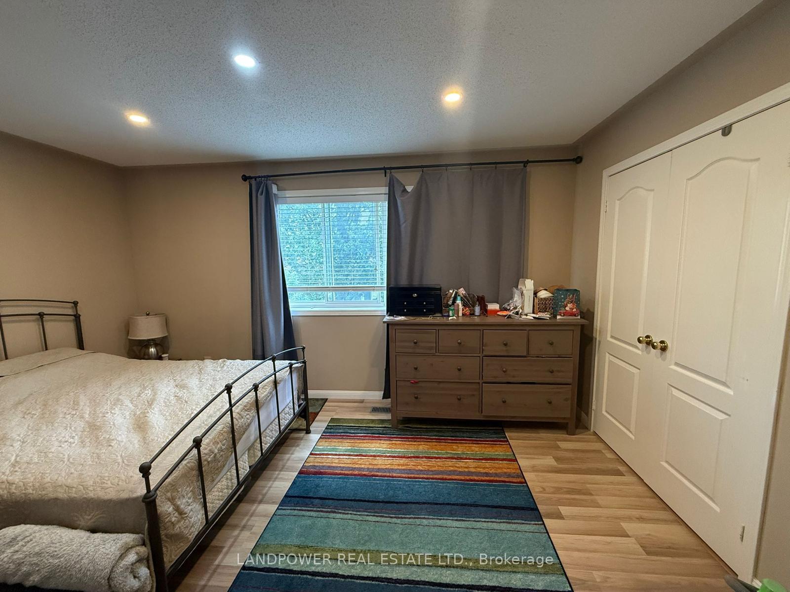 Photo 12 of 29 Sarum Crescent, Markham, Berczy — HOMEH