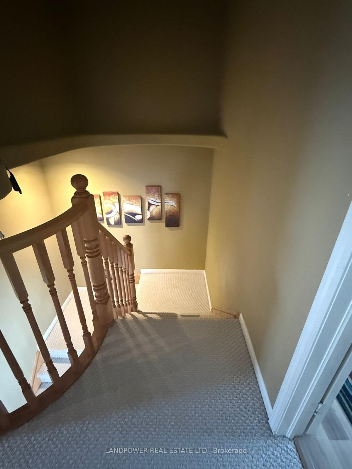 Photo 17 of 29 Sarum Crescent, Markham, Berczy — HOMEH