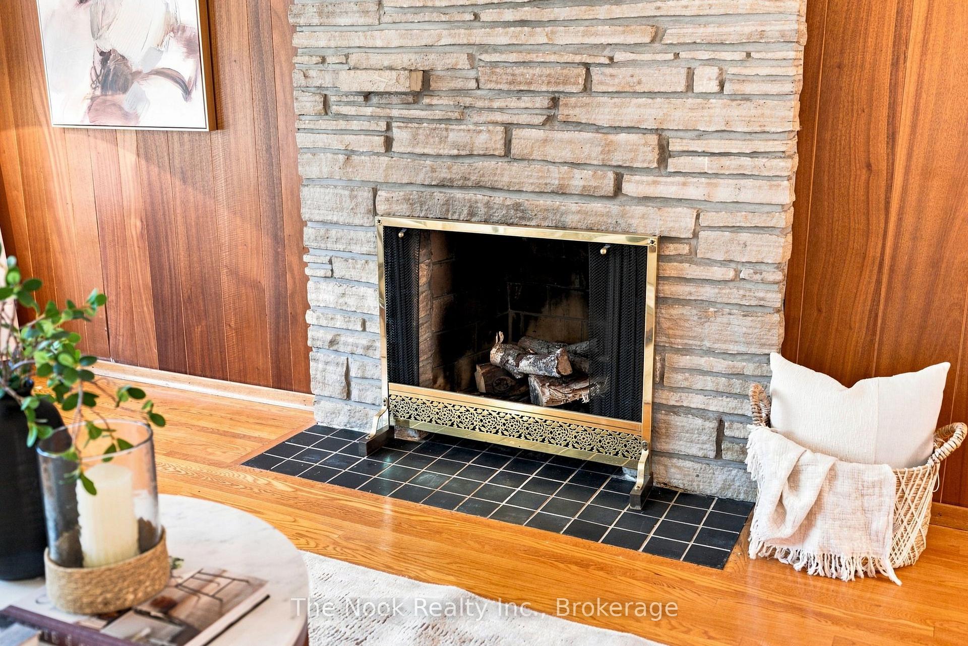 Photo 5 of 355 Ridgeway Avenue, Oshawa, McLaughlin — HOMEH