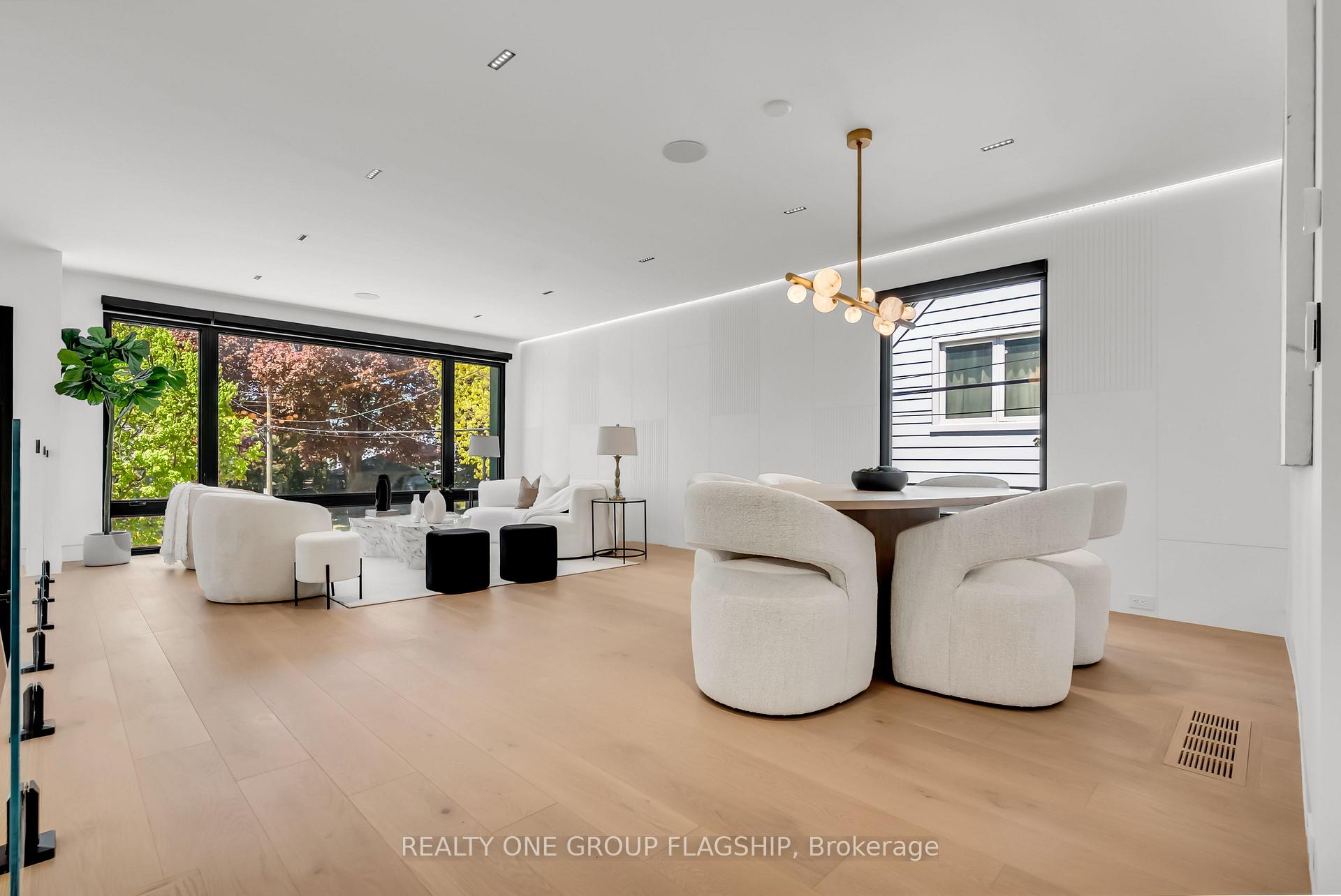 Photo 17 of 7 Bentley Drive, Etobicoke, Stonegate-Queensway — HOMEH