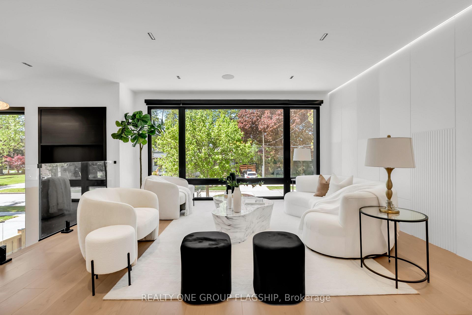 Photo 21 of 7 Bentley Drive, Etobicoke, Stonegate-Queensway — HOMEH