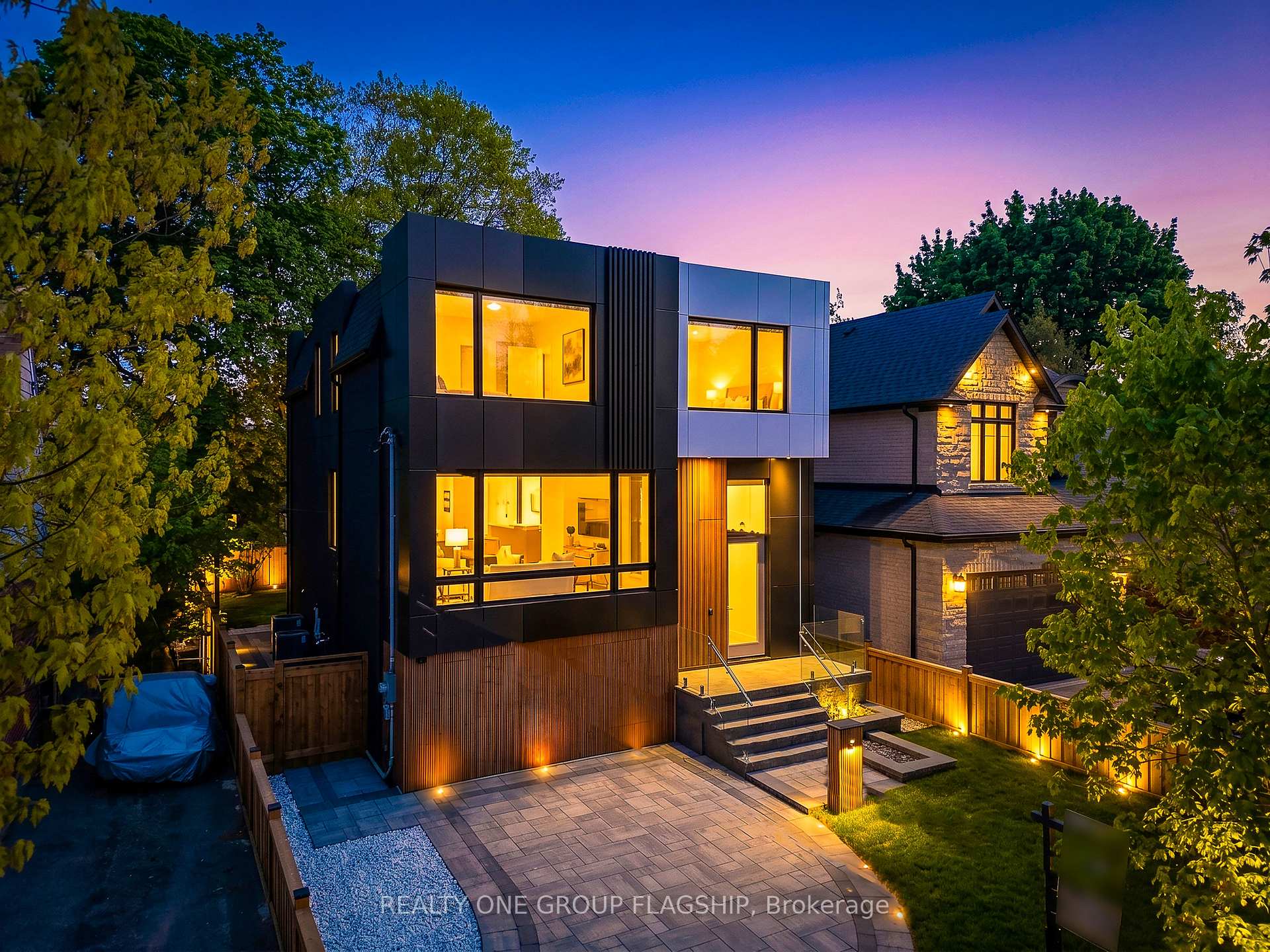 Photo 50 of 7 Bentley Drive, Etobicoke, Stonegate-Queensway — HOMEH