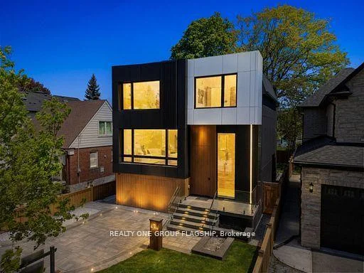 Photo 2 of 7 Bentley Drive, Etobicoke, Stonegate-Queensway — HOMEH