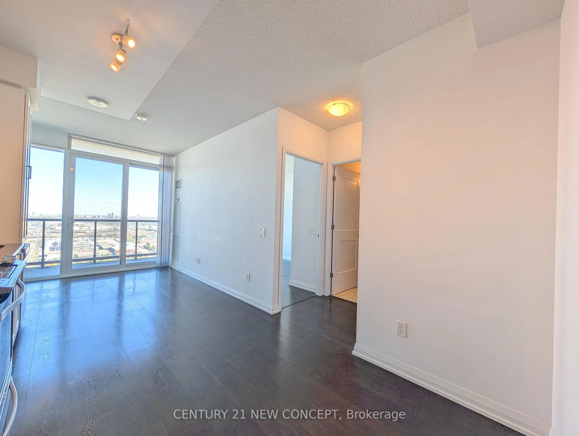 Photo 8 of Unit 3018, 7895 Jane Street, Vaughan, Concord — HOMEH