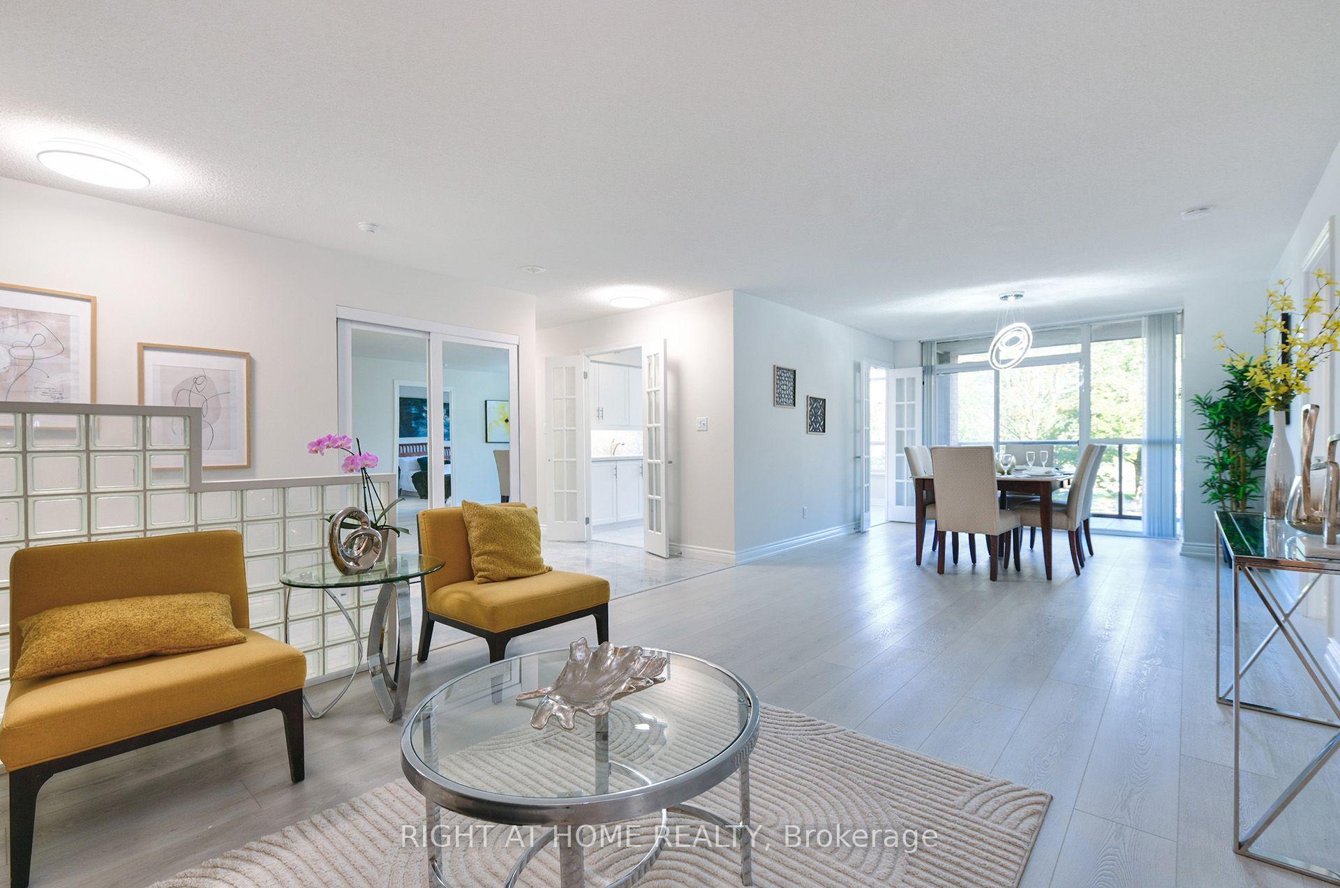 Photo of Unit 215, 3181 Bayview Avenue