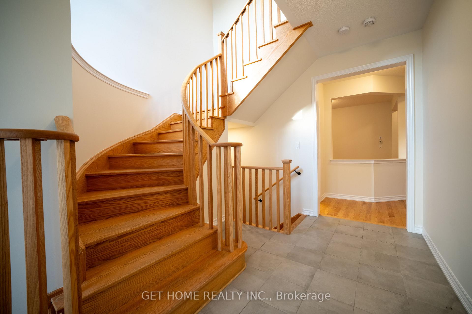 Photo 18 of 215 Ronald Gustcott Drive, Oshawa, Eastdale — HOMEH