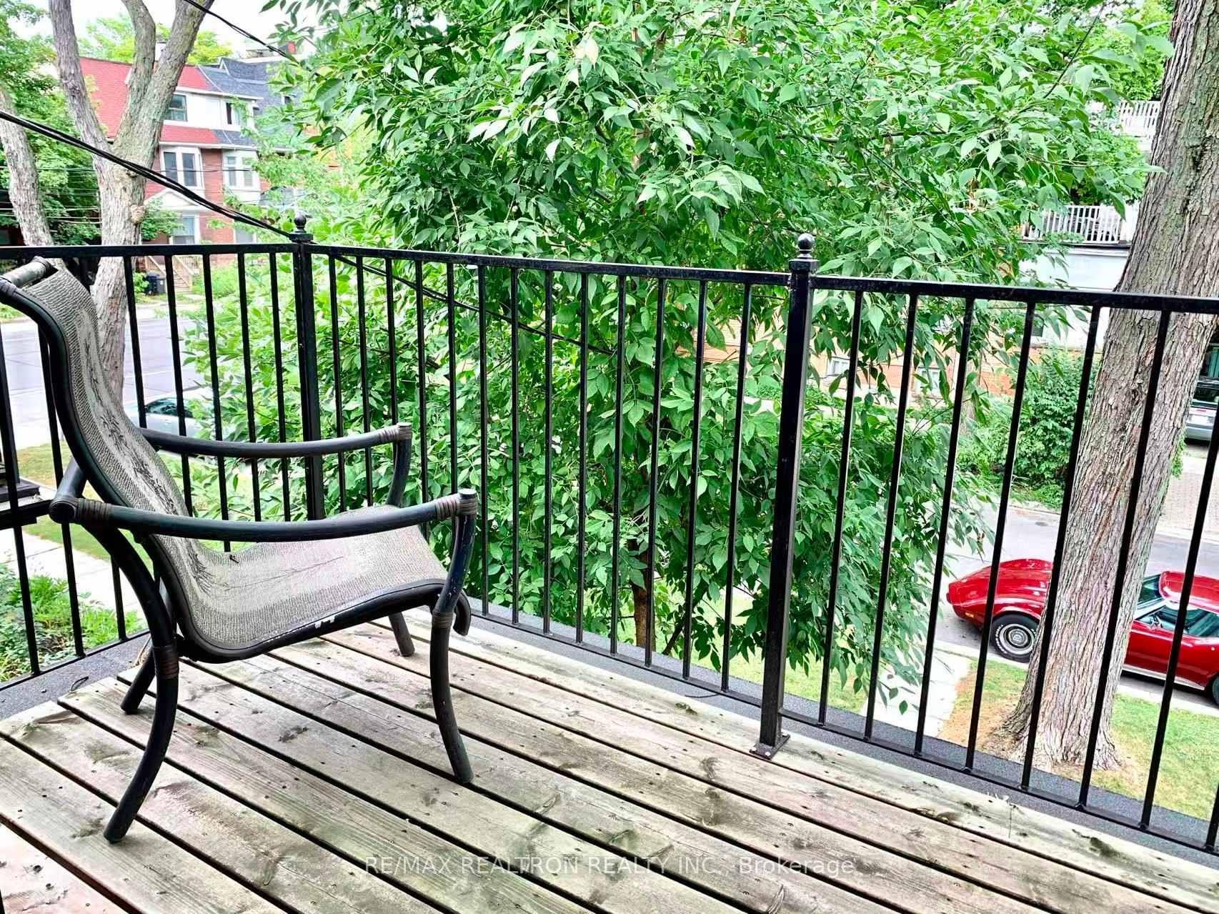 Photo 5 of Unit 5, 108 Admiral Road, Toronto, The Annex — HOMEH