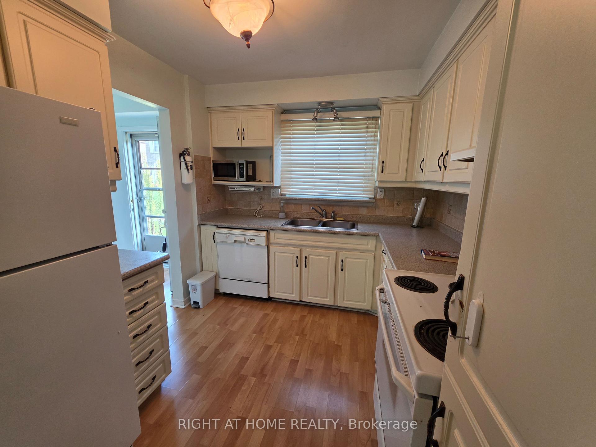 Photo 7 of Unit 62, 580 Eyer Drive, Pickering, West Shore — HOMEH