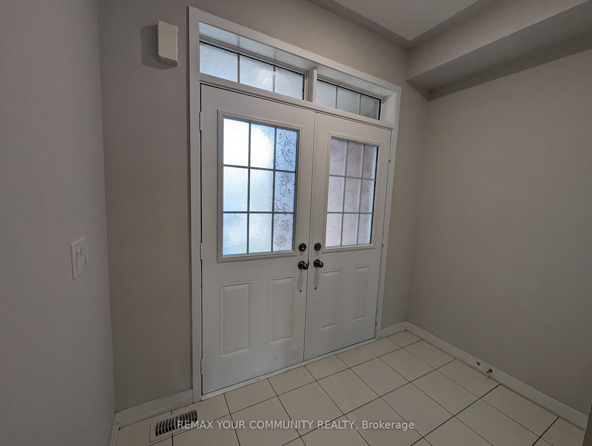 Photo 4 of 116 Maguire Road, Newmarket, Glenway Estates — HOMEH