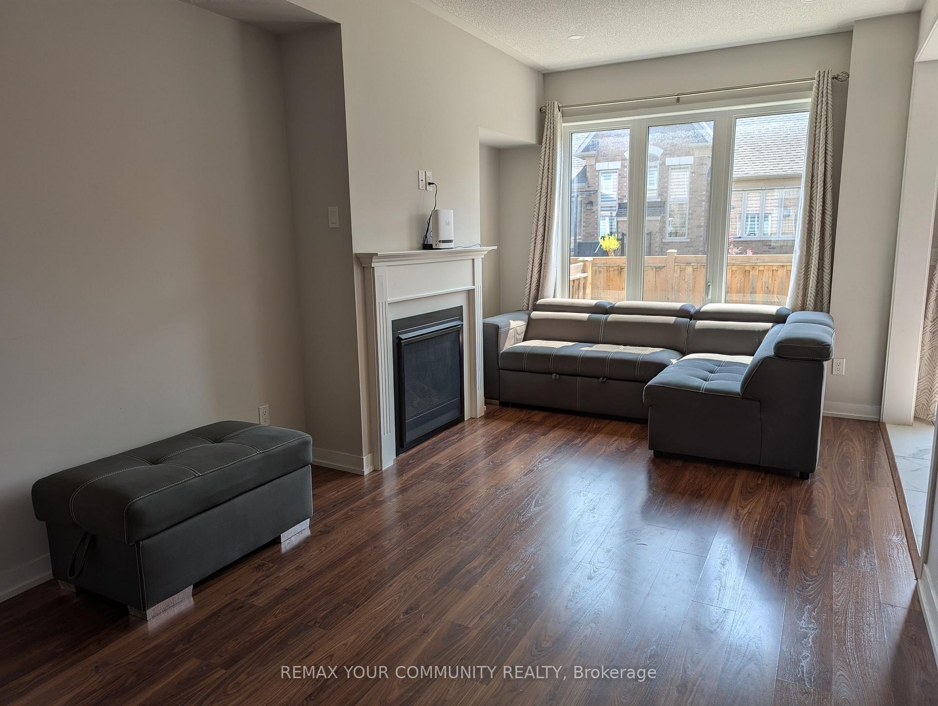 Photo 6 of 116 Maguire Road, Newmarket, Glenway Estates — HOMEH