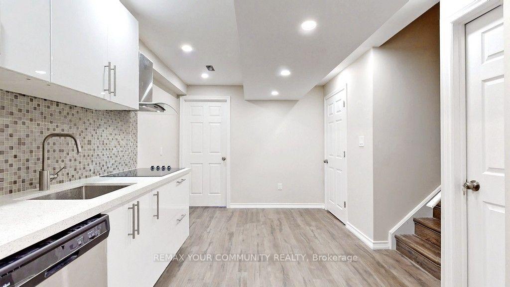 Photo 25 of 116 Maguire Road, Newmarket, Glenway Estates — HOMEH