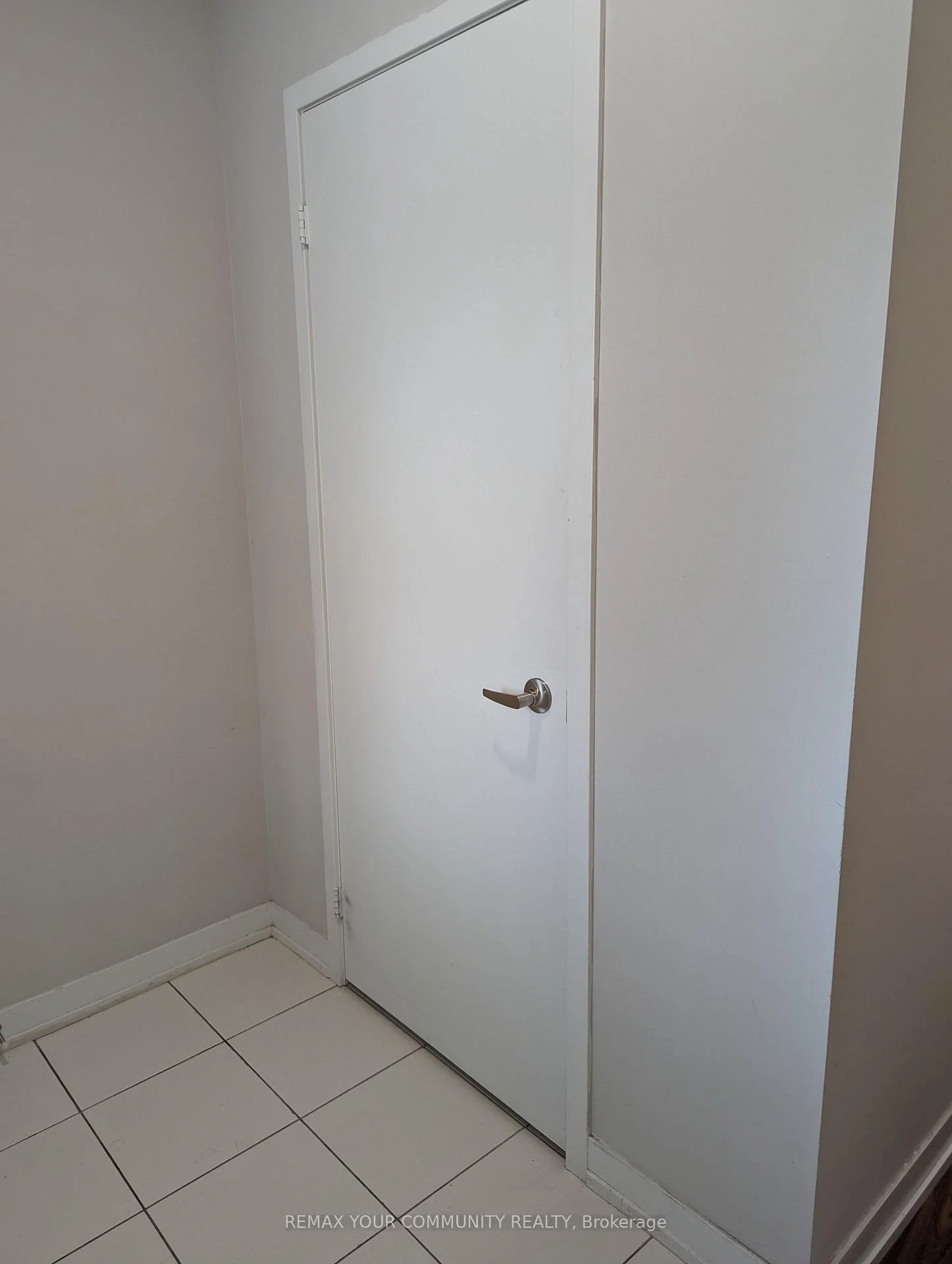 Photo 12 of 116 Maguire Road, Newmarket, Glenway Estates — HOMEH