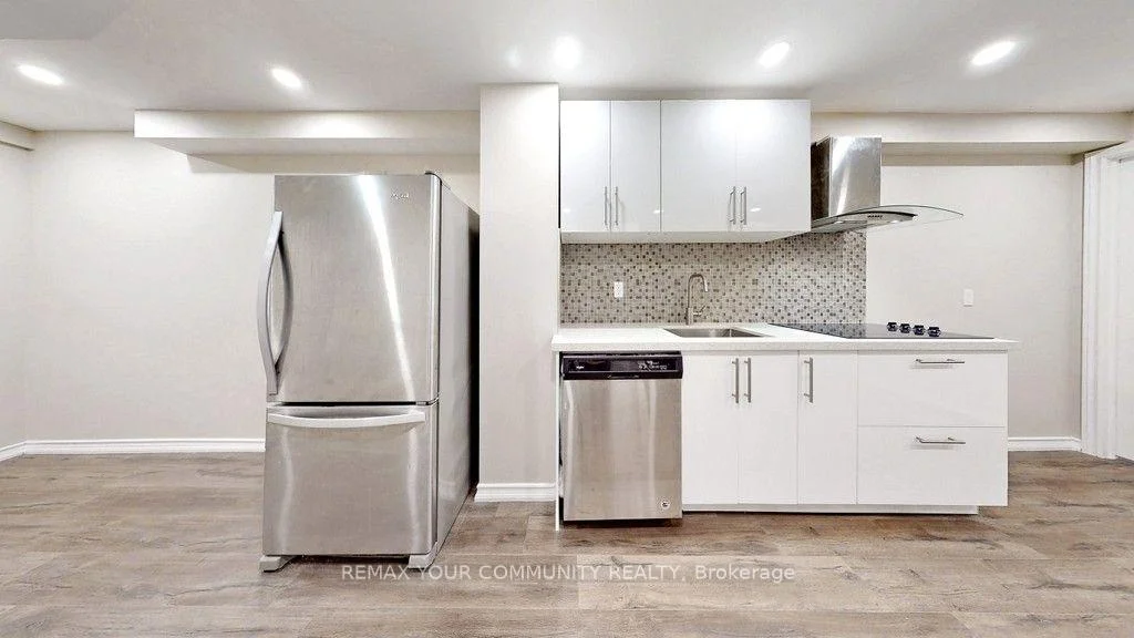 Photo 26 of 116 Maguire Road, Newmarket, Glenway Estates — HOMEH