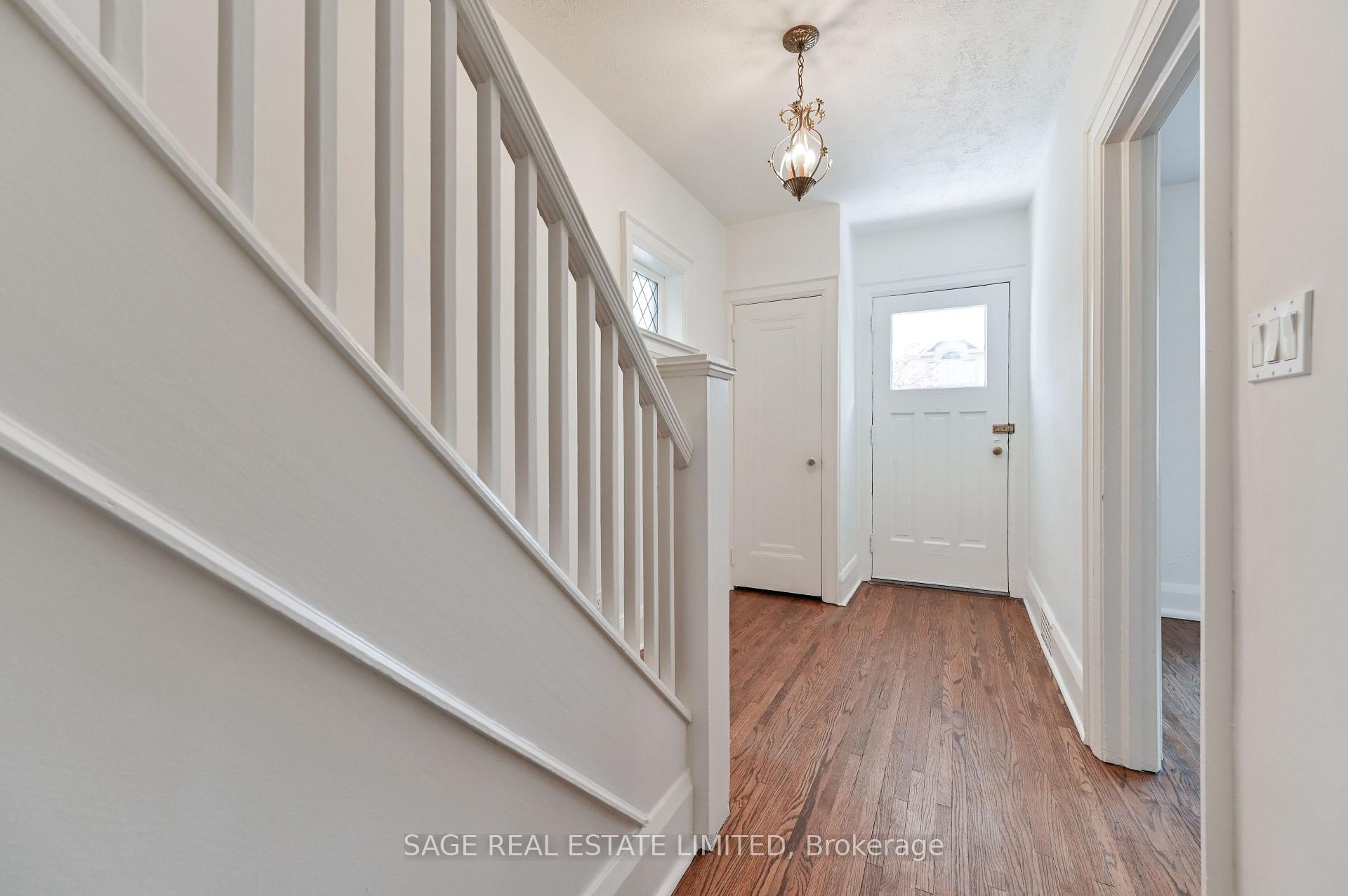 Photo 3 of 152 Manor Road E, Toronto, Mount Pleasant West — HOMEH