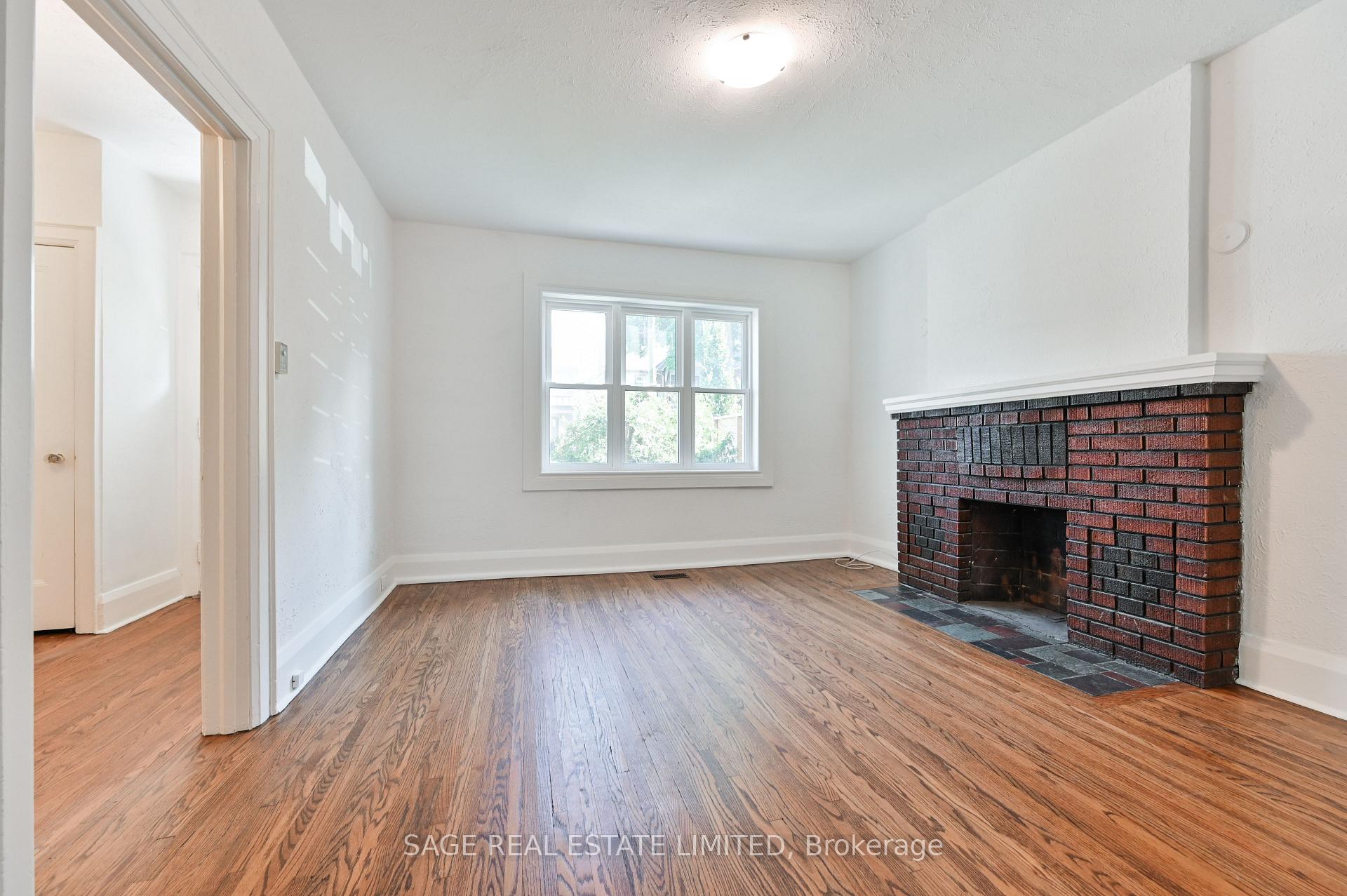 Photo 4 of 152 Manor Road E, Toronto, Mount Pleasant West — HOMEH