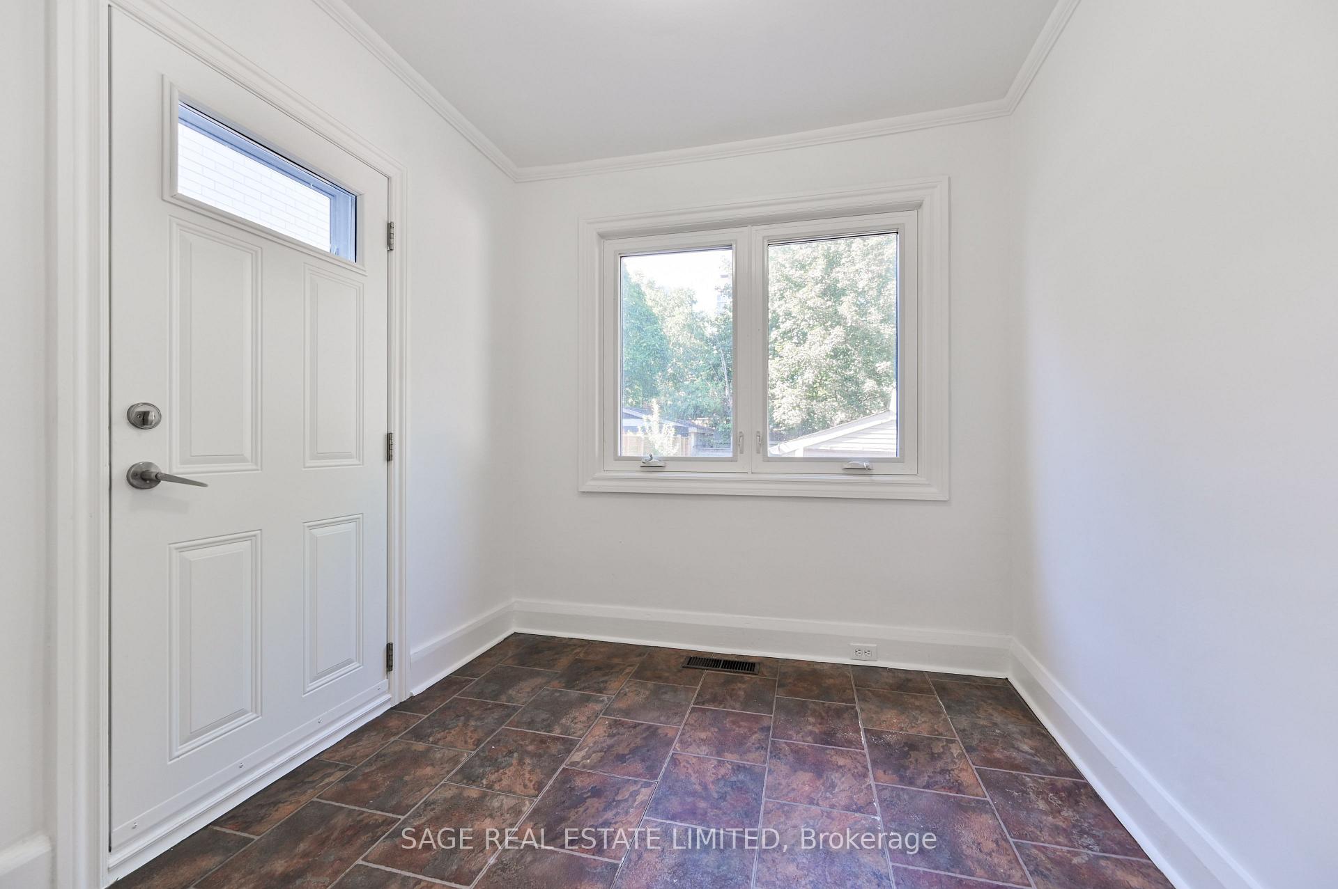 Photo 8 of 152 Manor Road E, Toronto, Mount Pleasant West — HOMEH
