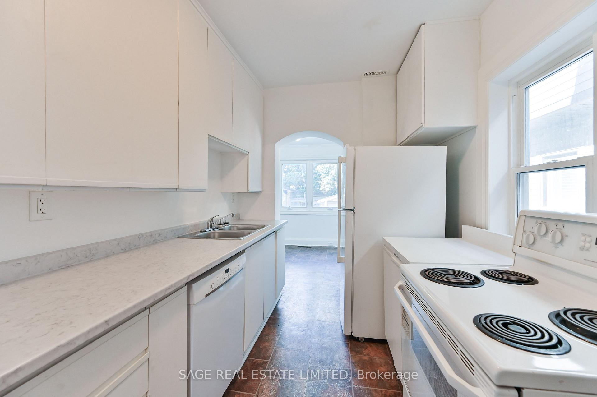 Photo 9 of 152 Manor Road E, Toronto, Mount Pleasant West — HOMEH