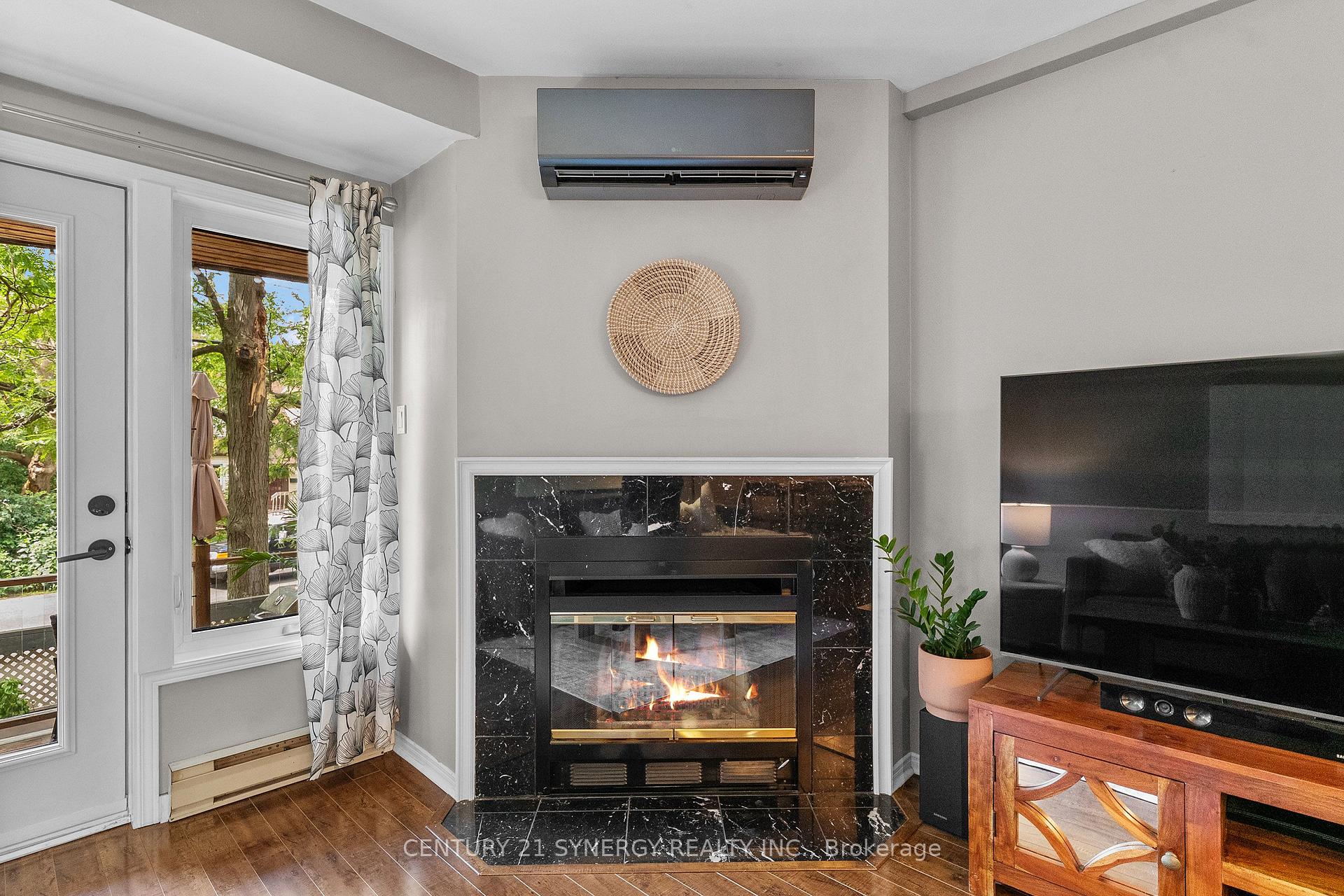 Photo 2 of Unit 5, 2 Columbus Avenue, Ottawa, Overbrook — HOMEH