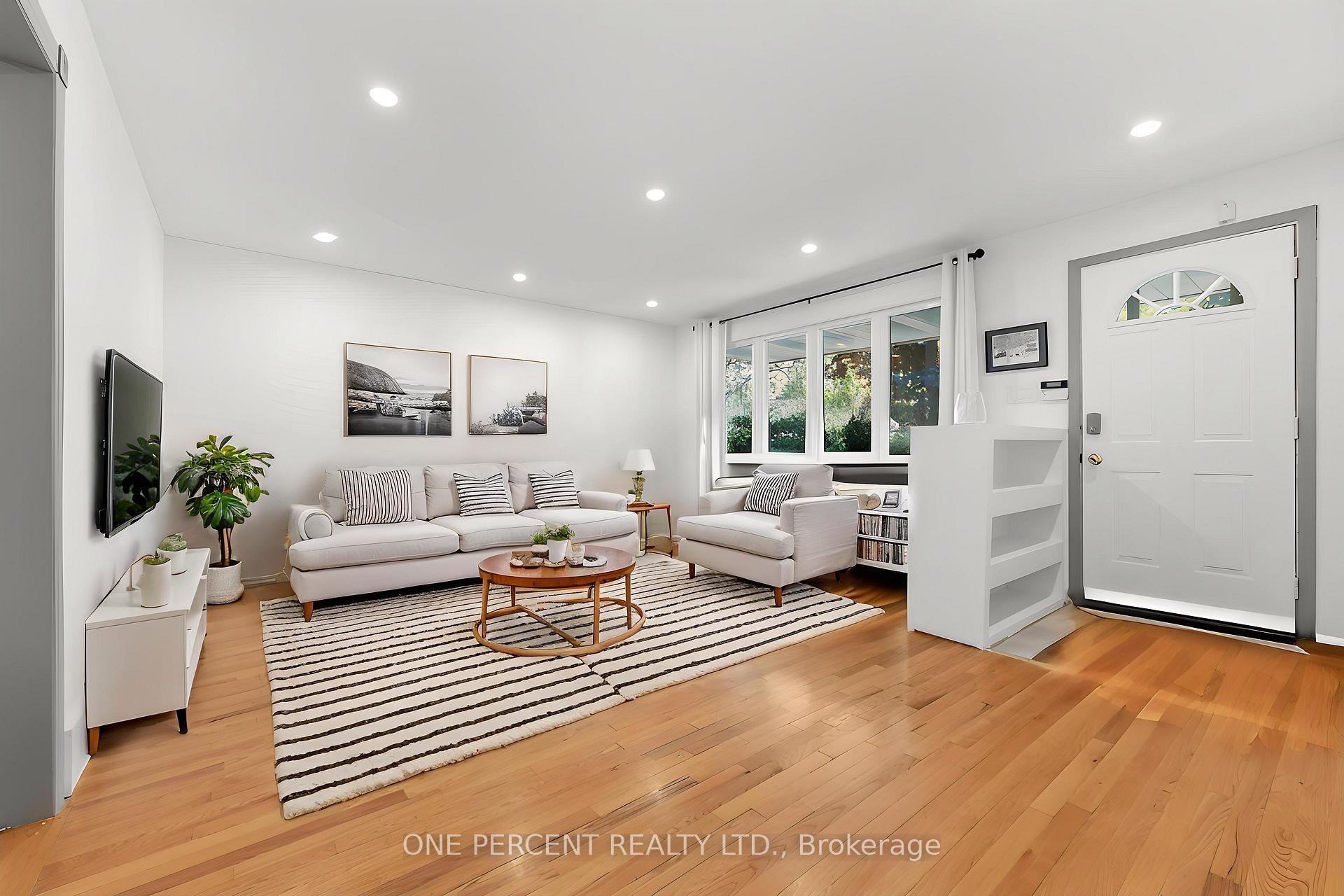 Photo 4 of Unit Unit A and Unit B, 933 Kincaid Court, Ottawa, Riverside Park — HOMEH