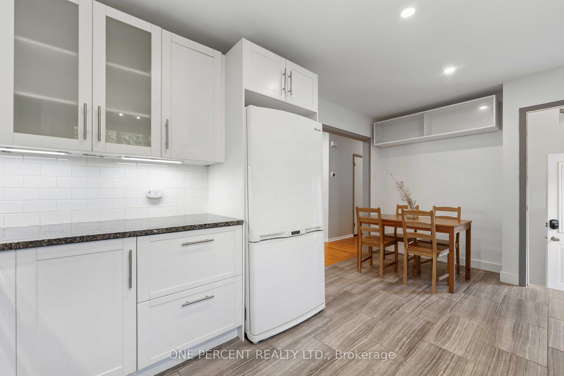 Photo 9 of Unit Unit A and Unit B, 933 Kincaid Court, Ottawa, Riverside Park — HOMEH