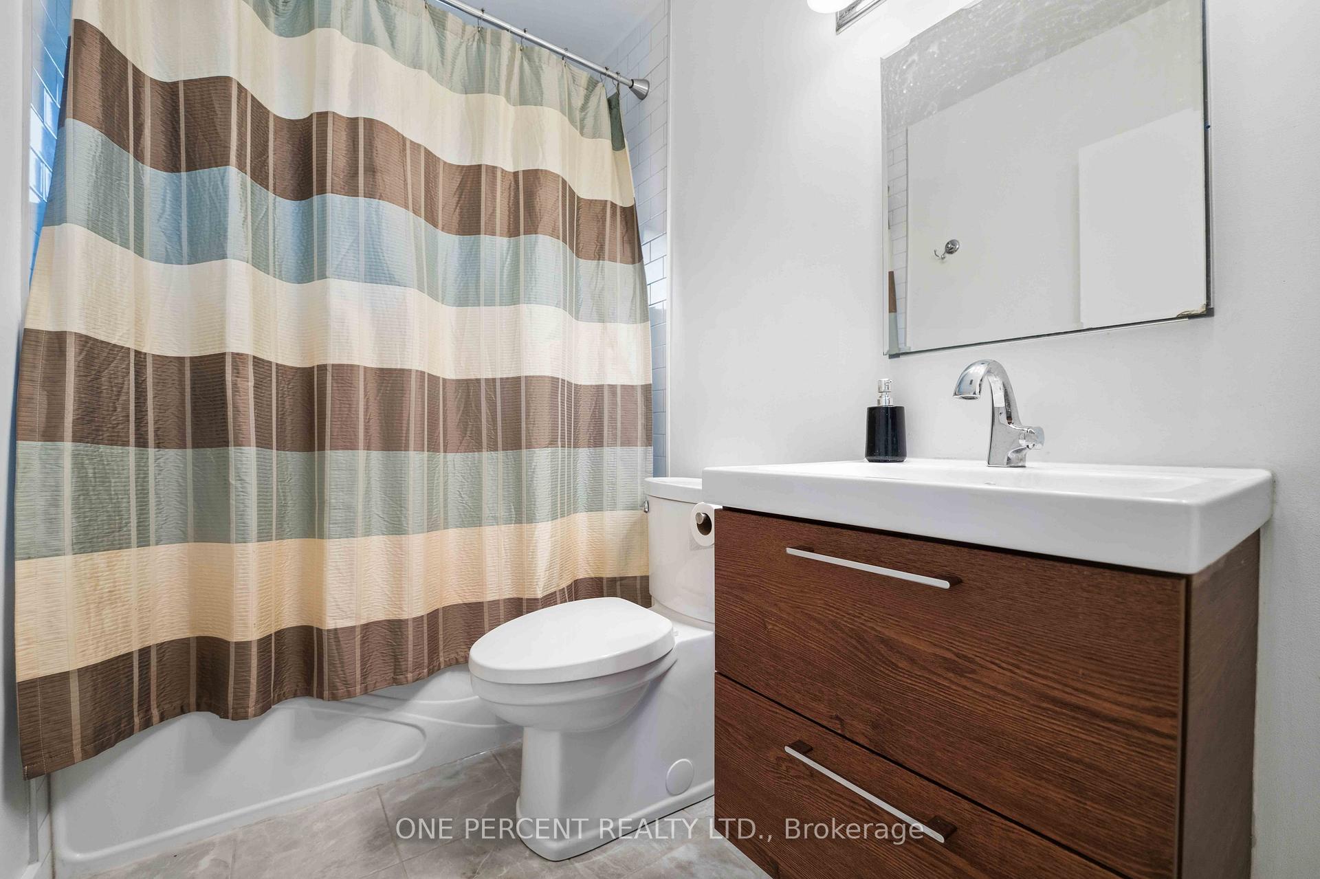 Photo 17 of Unit Unit A and Unit B, 933 Kincaid Court, Ottawa, Riverside Park — HOMEH