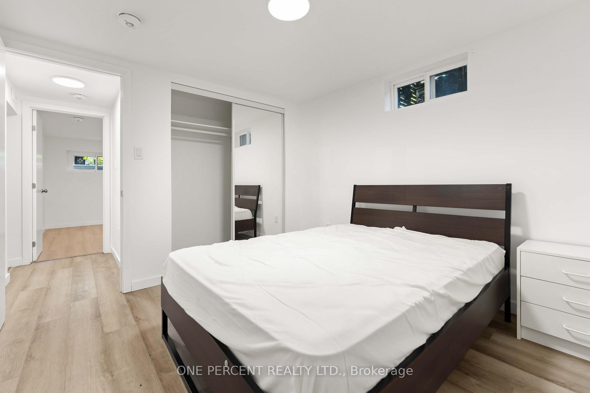 Photo 32 of Unit Unit A and Unit B, 933 Kincaid Court, Ottawa, Riverside Park — HOMEH