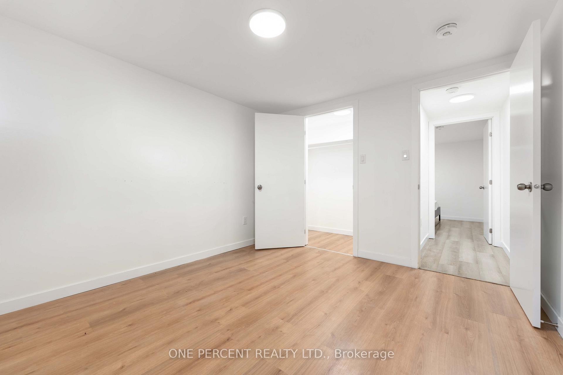 Photo 35 of Unit Unit A and Unit B, 933 Kincaid Court, Ottawa, Riverside Park — HOMEH