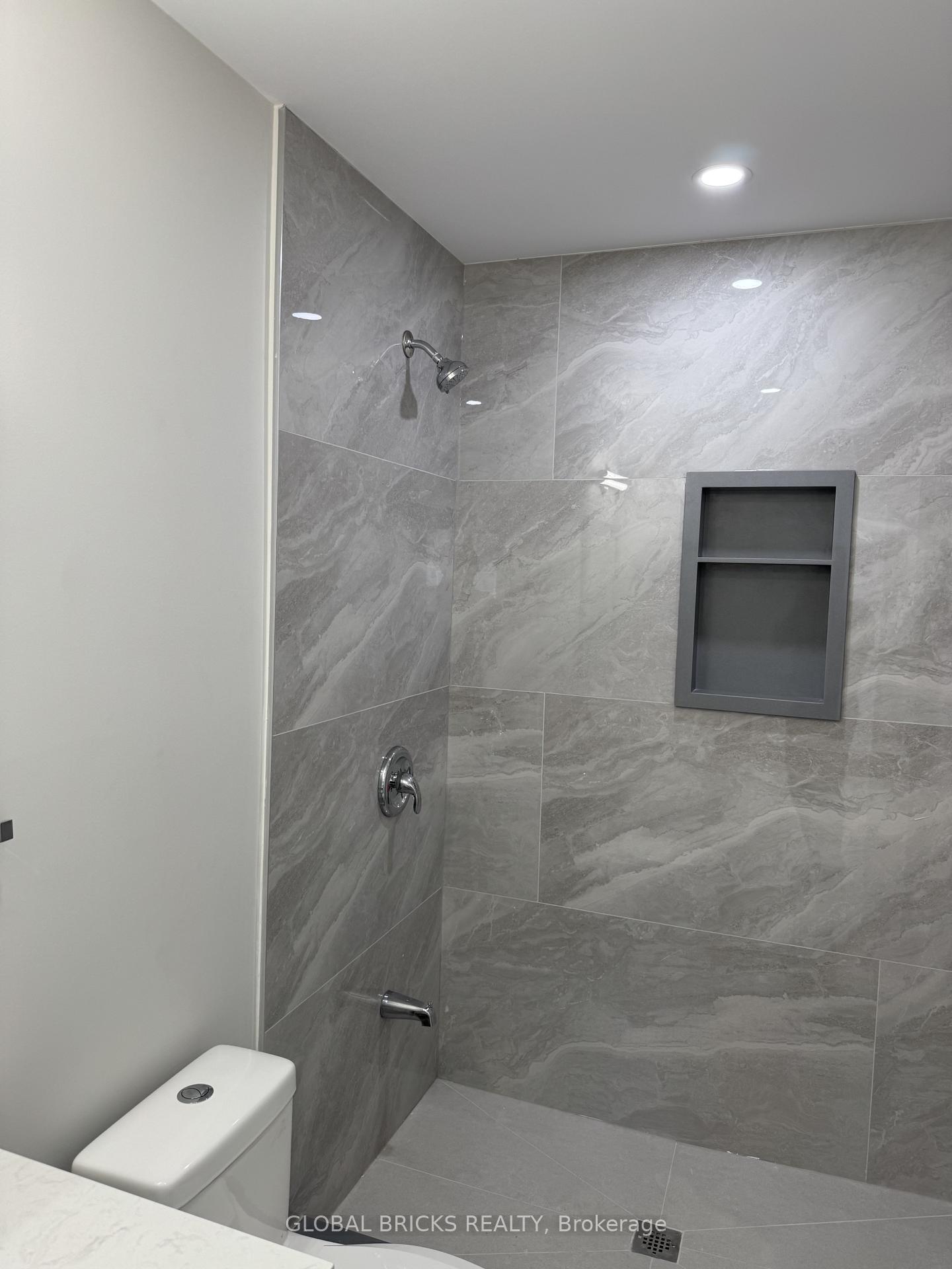 Photo 12 of Unit Unit 2- Rear Upper, 101 Minerva Avenue, Scarborough, Cliffcrest — HOMEH