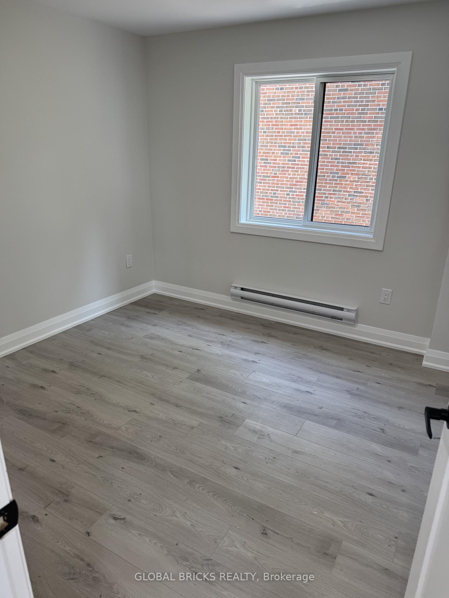 Photo 14 of Unit Unit 2- Rear Upper, 101 Minerva Avenue, Scarborough, Cliffcrest — HOMEH