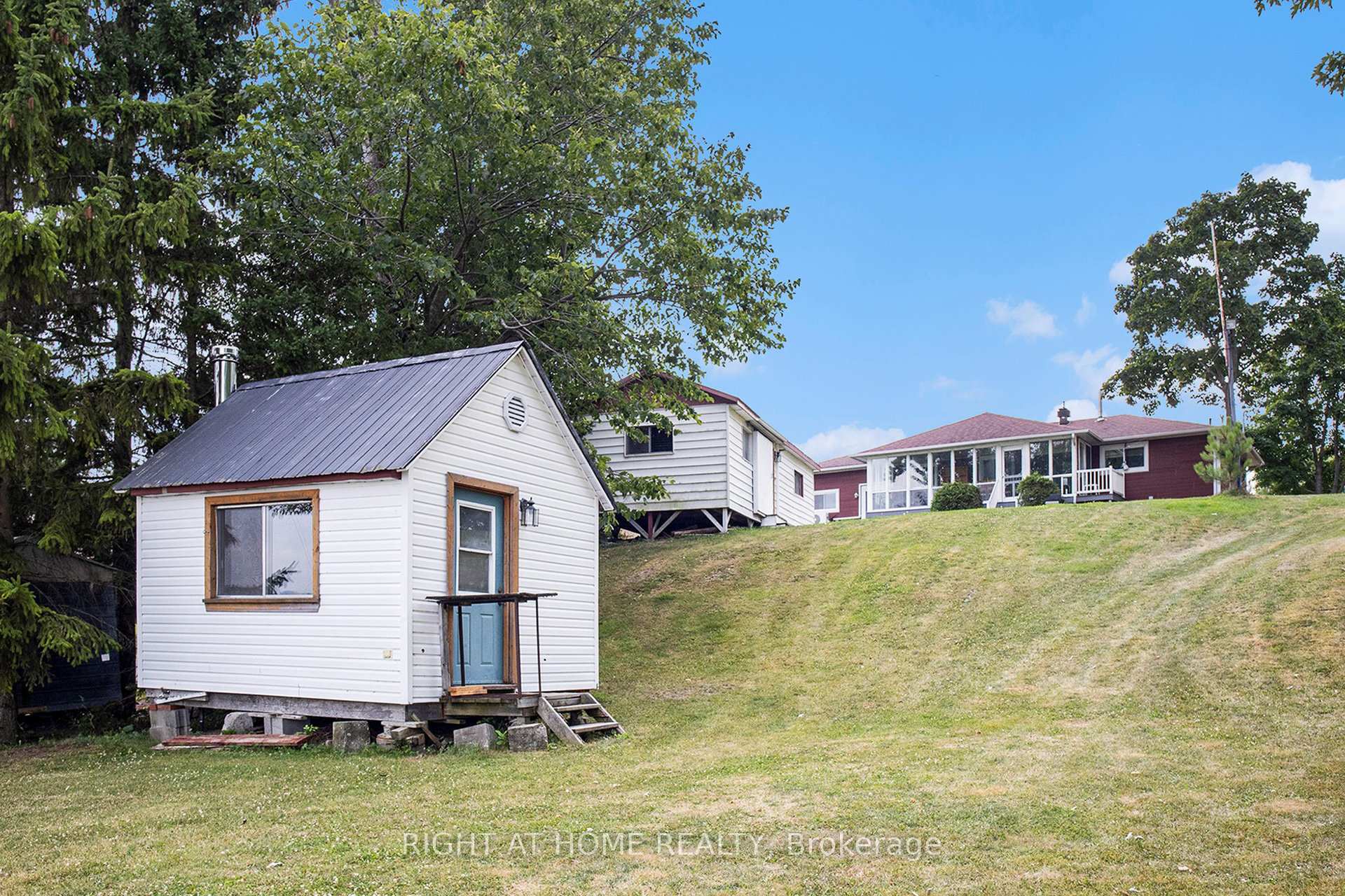 Photo of 1103 Conc 1 Alfred Road