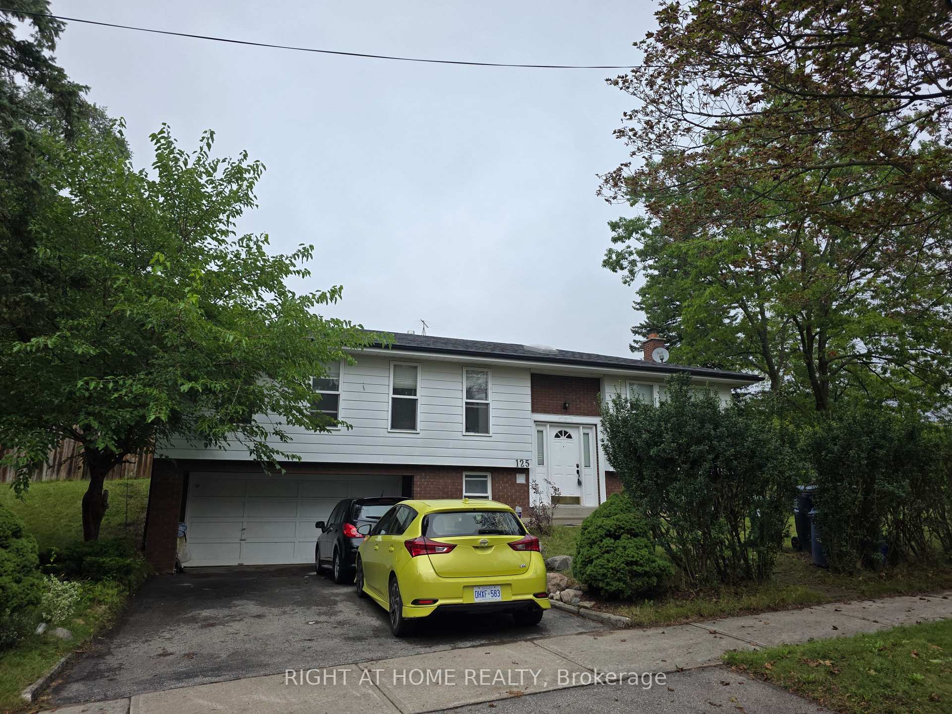 Photo 4 of 125 weir Crescent S, Scarborough, West Hill — HOMEH