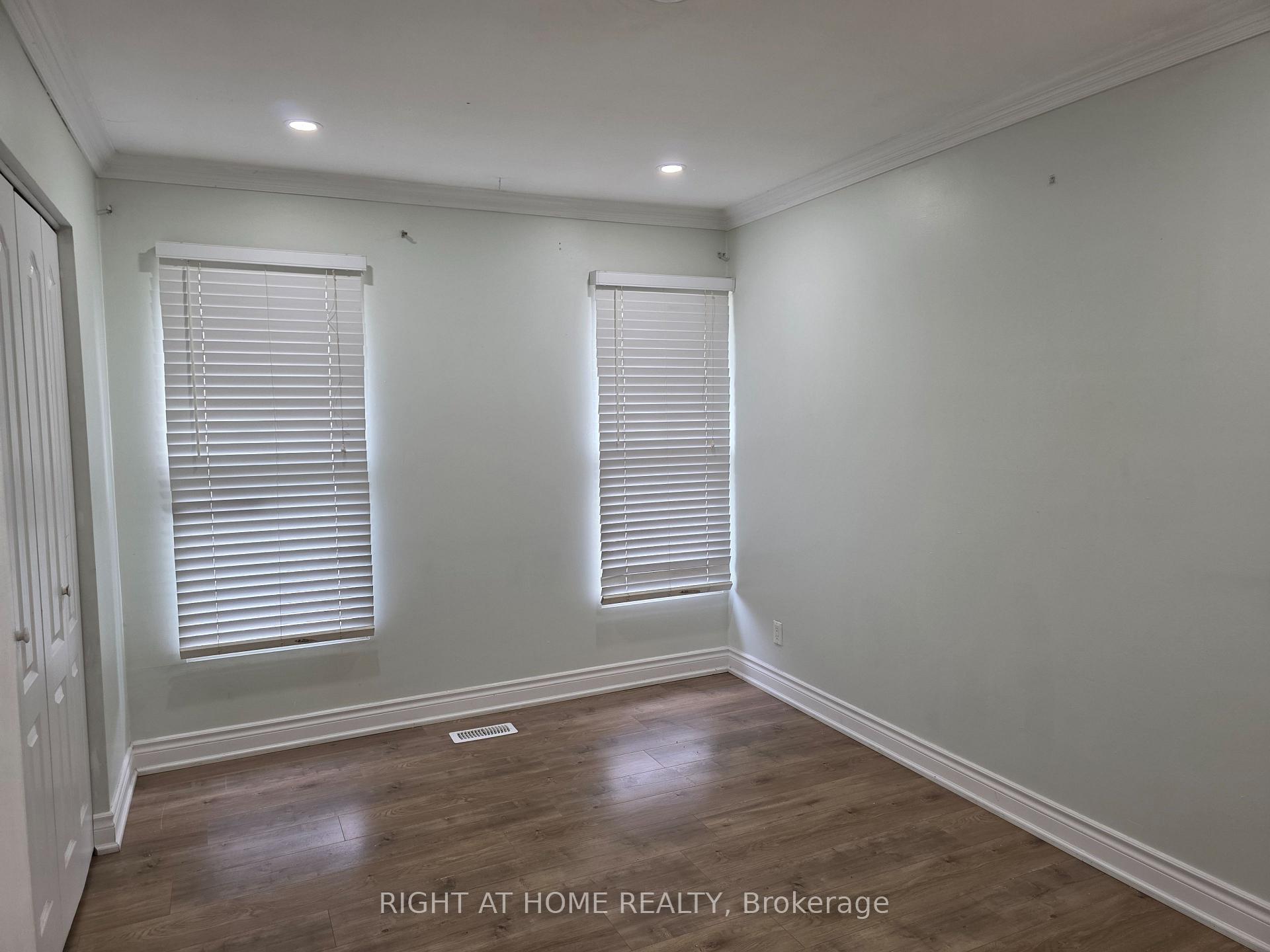 Photo 35 of 125 weir Crescent S, Scarborough, West Hill — HOMEH