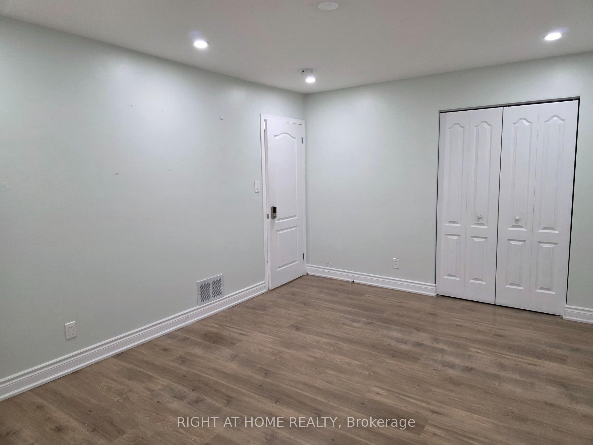 Photo 36 of 125 weir Crescent S, Scarborough, West Hill — HOMEH