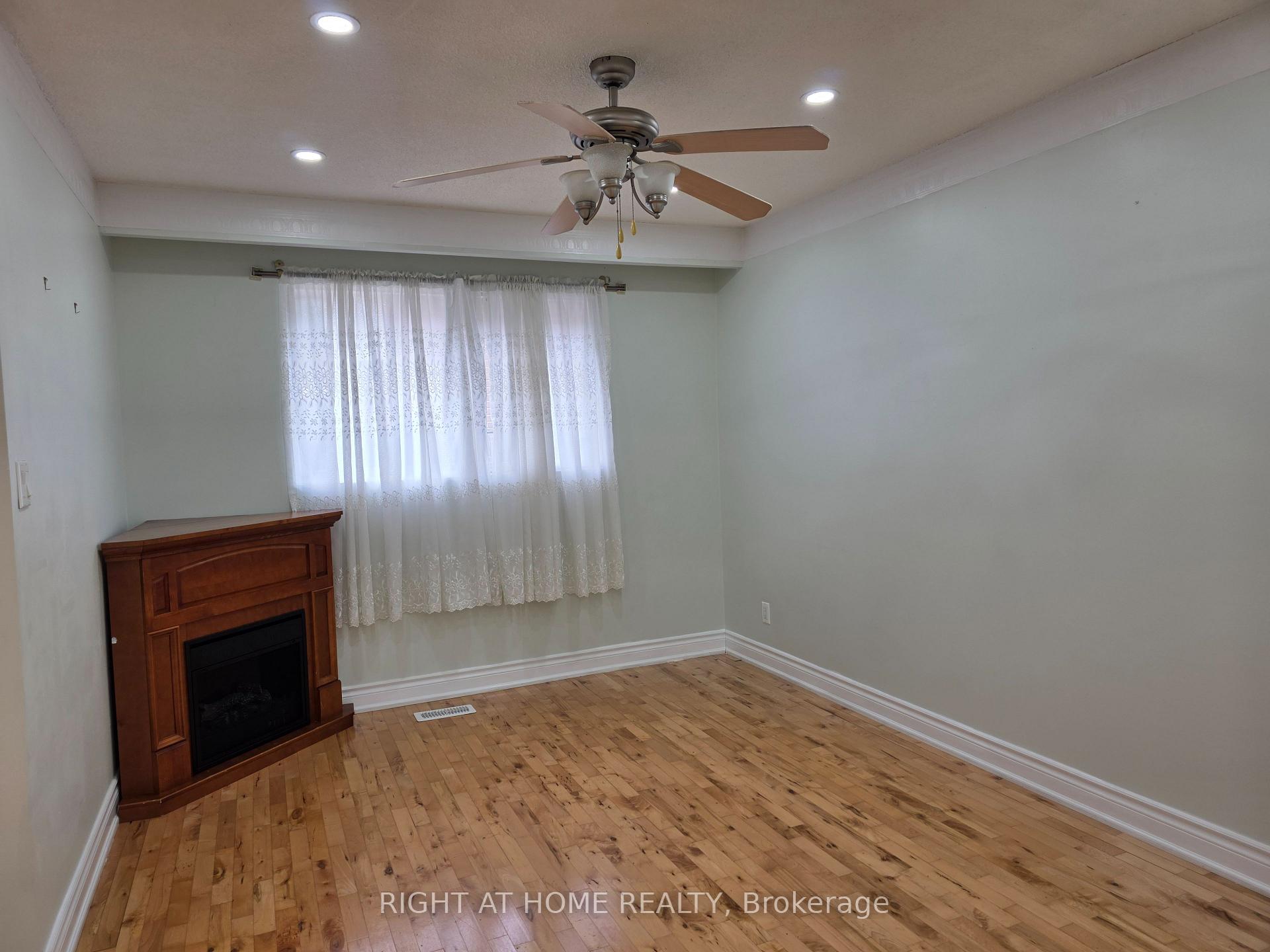 Photo 42 of 125 weir Crescent S, Scarborough, West Hill — HOMEH