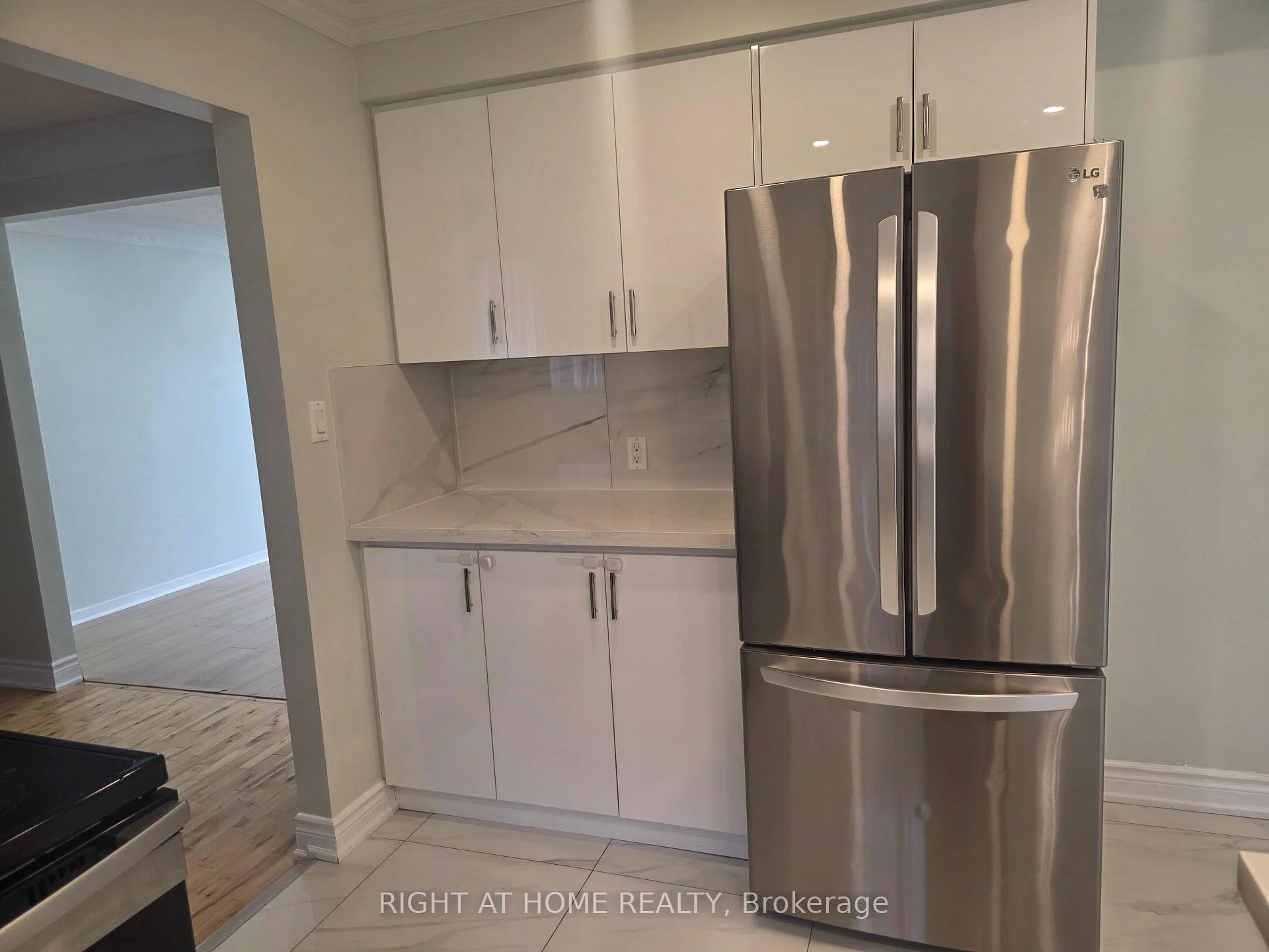 Photo 15 of 125 weir Crescent S, Scarborough, West Hill — HOMEH
