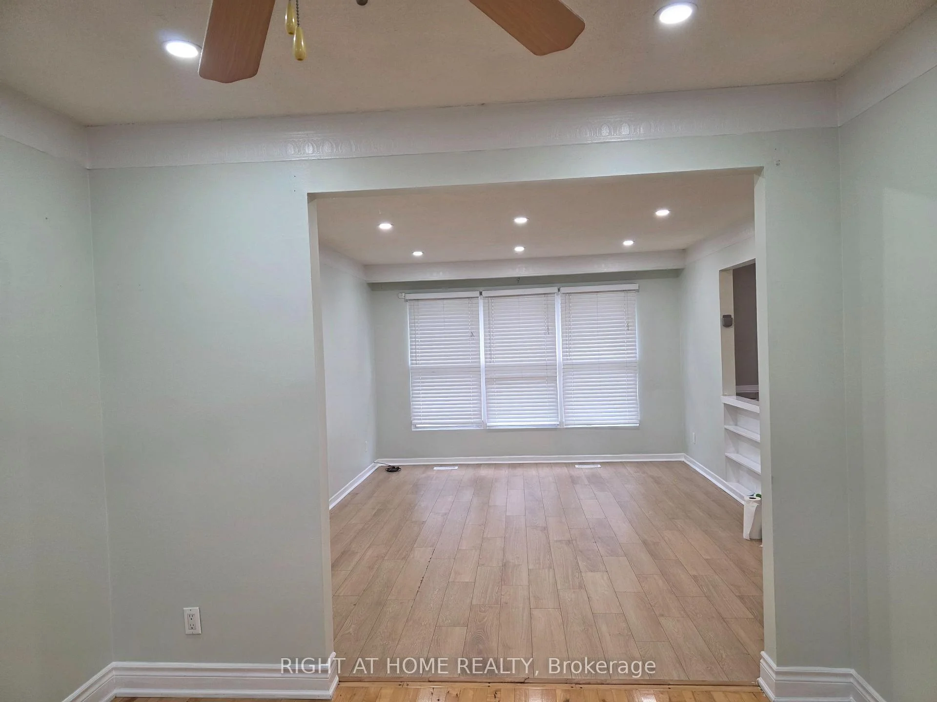 Photo 41 of 125 weir Crescent S, Scarborough, West Hill — HOMEH