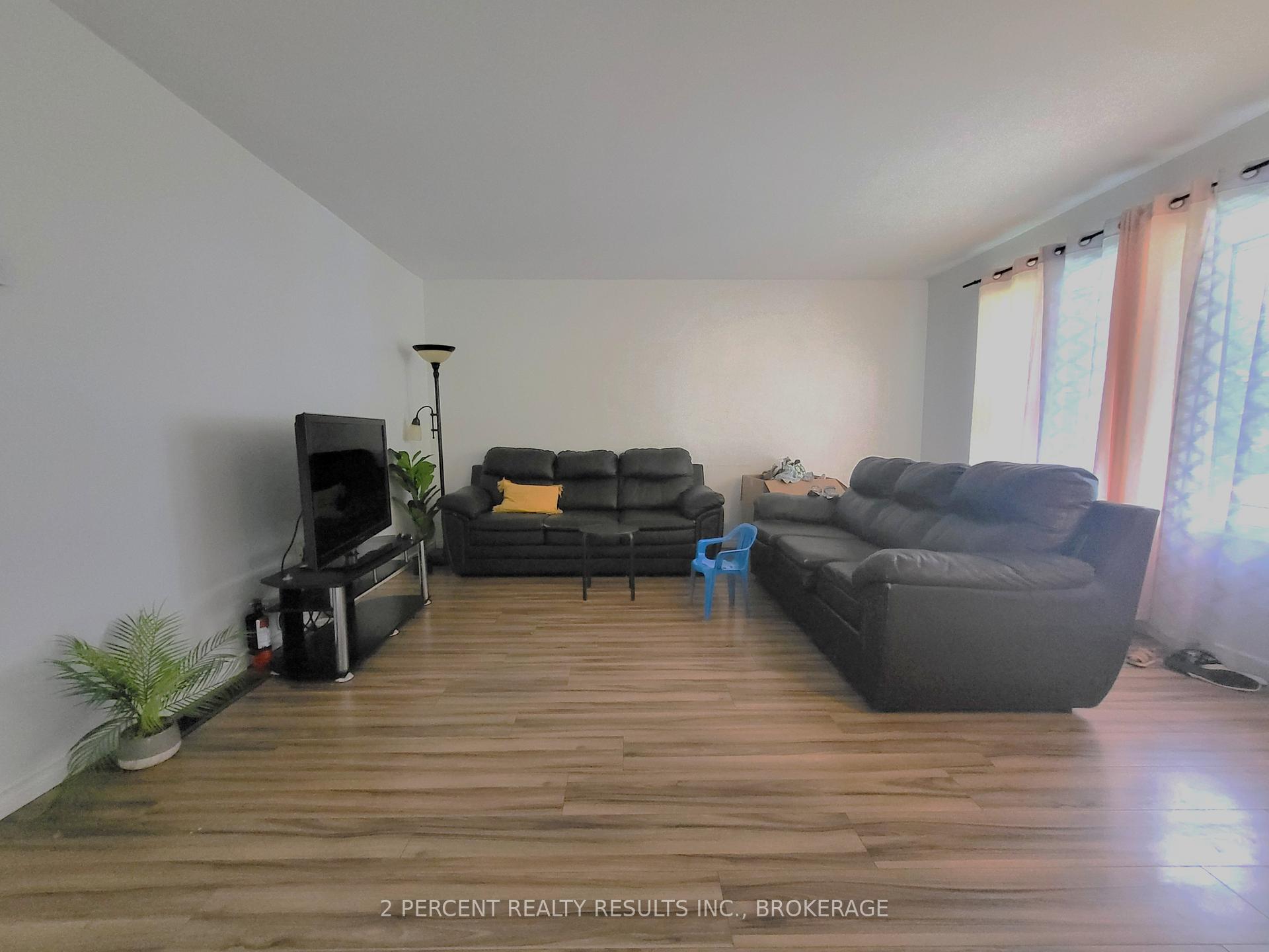 Photo 2 of 928 Oakview Avenue, Kingston, South of Taylor-Kidd Blvd — HOMEH