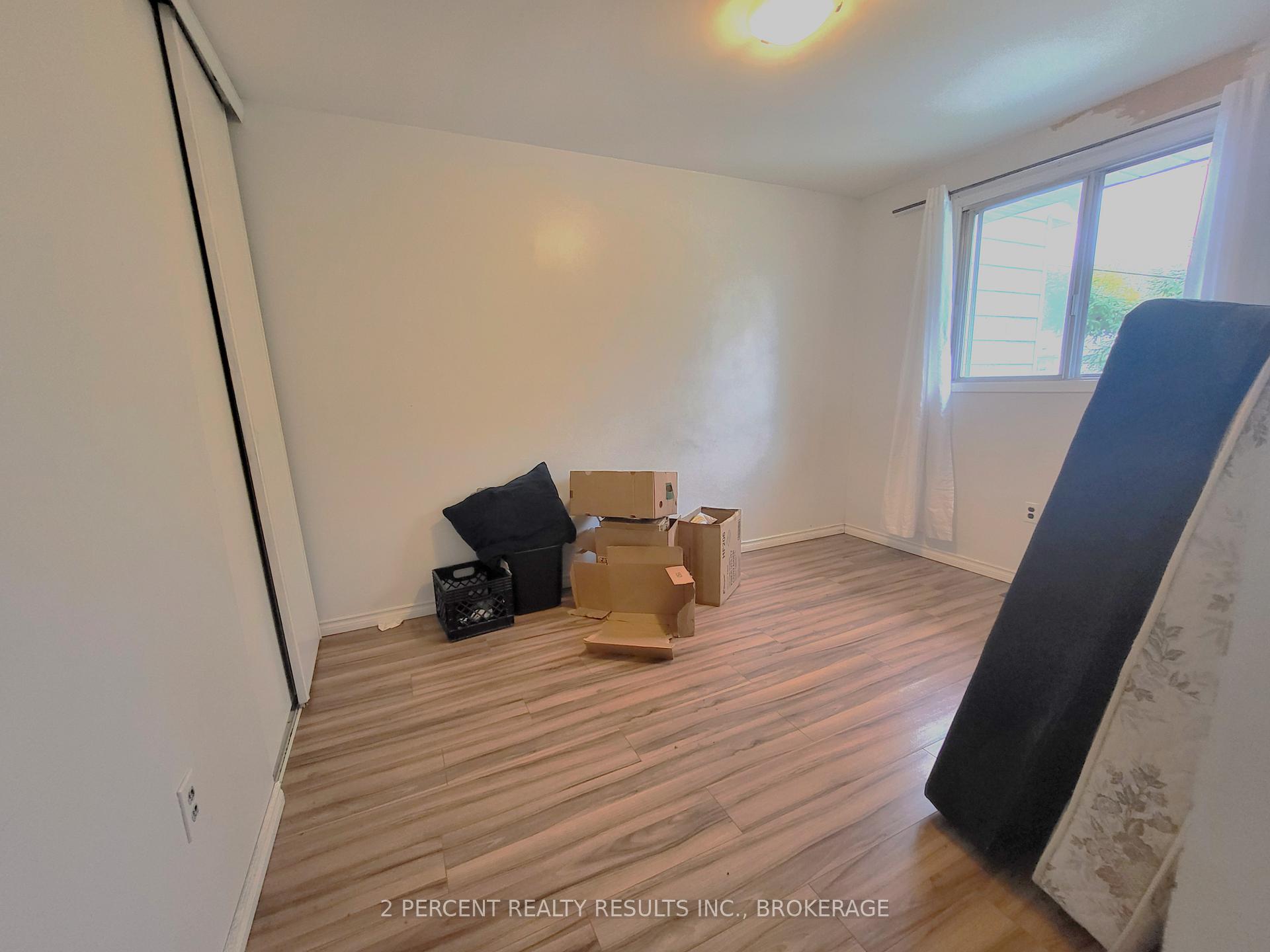 Photo 7 of 928 Oakview Avenue, Kingston, South of Taylor-Kidd Blvd — HOMEH