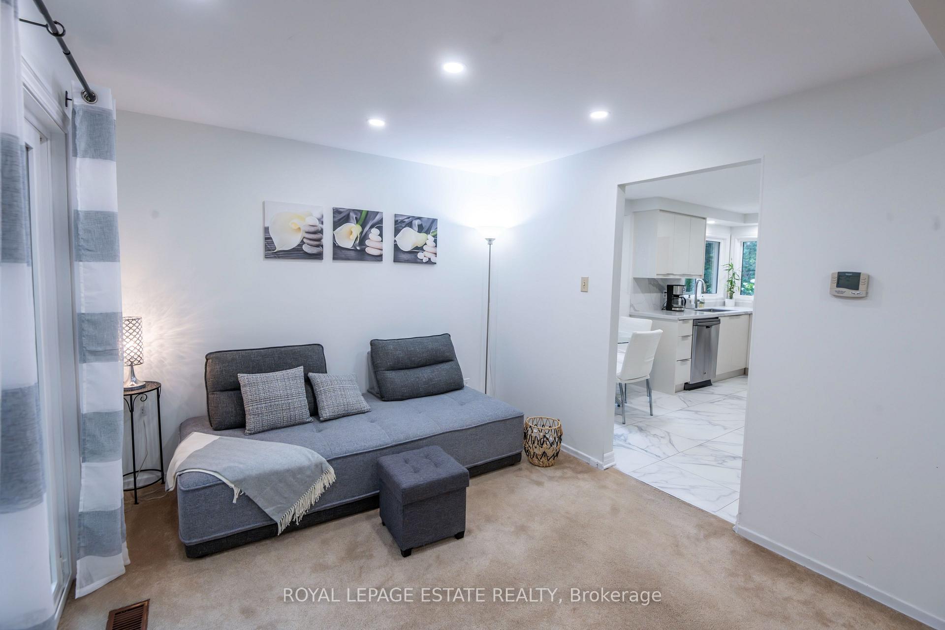 Photo 10 of Unit 3, 228 Kingswood Drive, Kitchener, Alpine — HOMEH