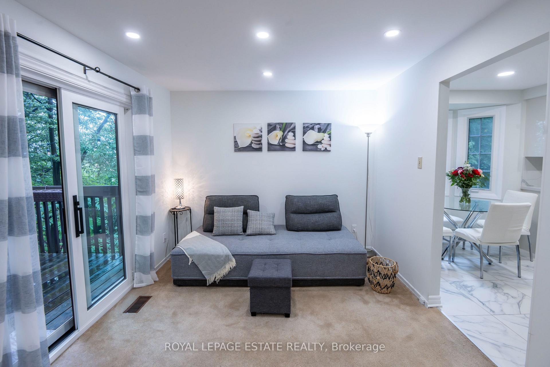 Photo 11 of Unit 3, 228 Kingswood Drive, Kitchener, Alpine — HOMEH