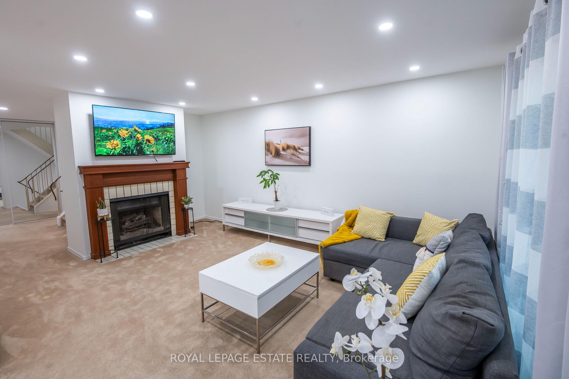 Photo 14 of Unit 3, 228 Kingswood Drive, Kitchener, Alpine — HOMEH