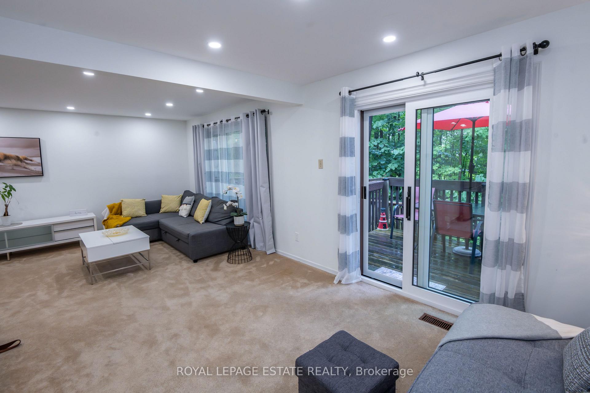 Photo 16 of Unit 3, 228 Kingswood Drive, Kitchener, Alpine — HOMEH
