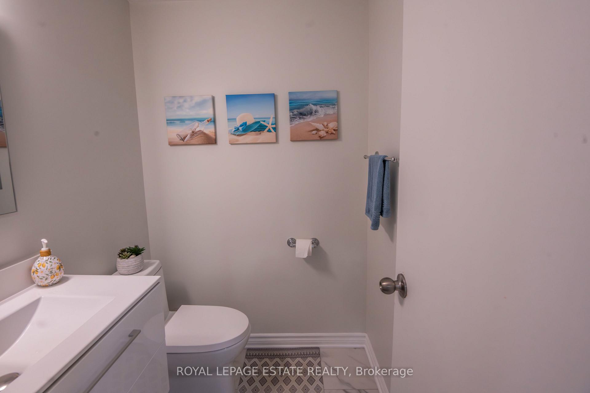Photo 18 of Unit 3, 228 Kingswood Drive, Kitchener, Alpine — HOMEH