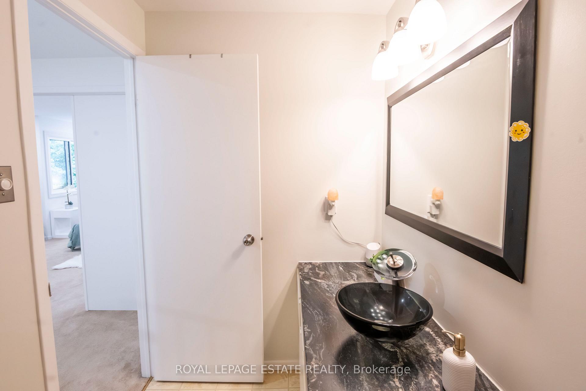 Photo 29 of Unit 3, 228 Kingswood Drive, Kitchener, Alpine — HOMEH