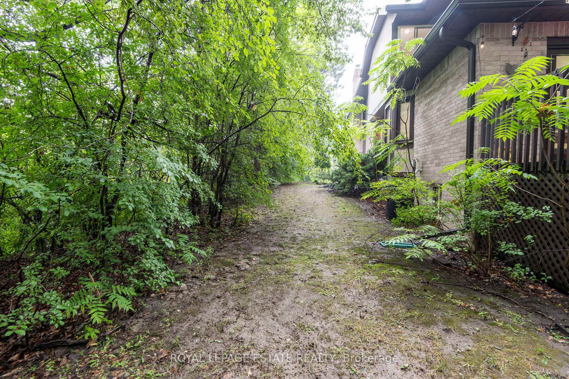 Photo 44 of Unit 3, 228 Kingswood Drive, Kitchener, Alpine — HOMEH
