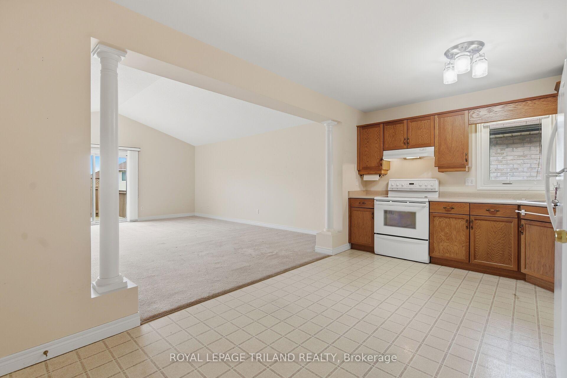 Photo 6 of Unit 10, 20 Windemere Place, St. Thomas — HOMEH