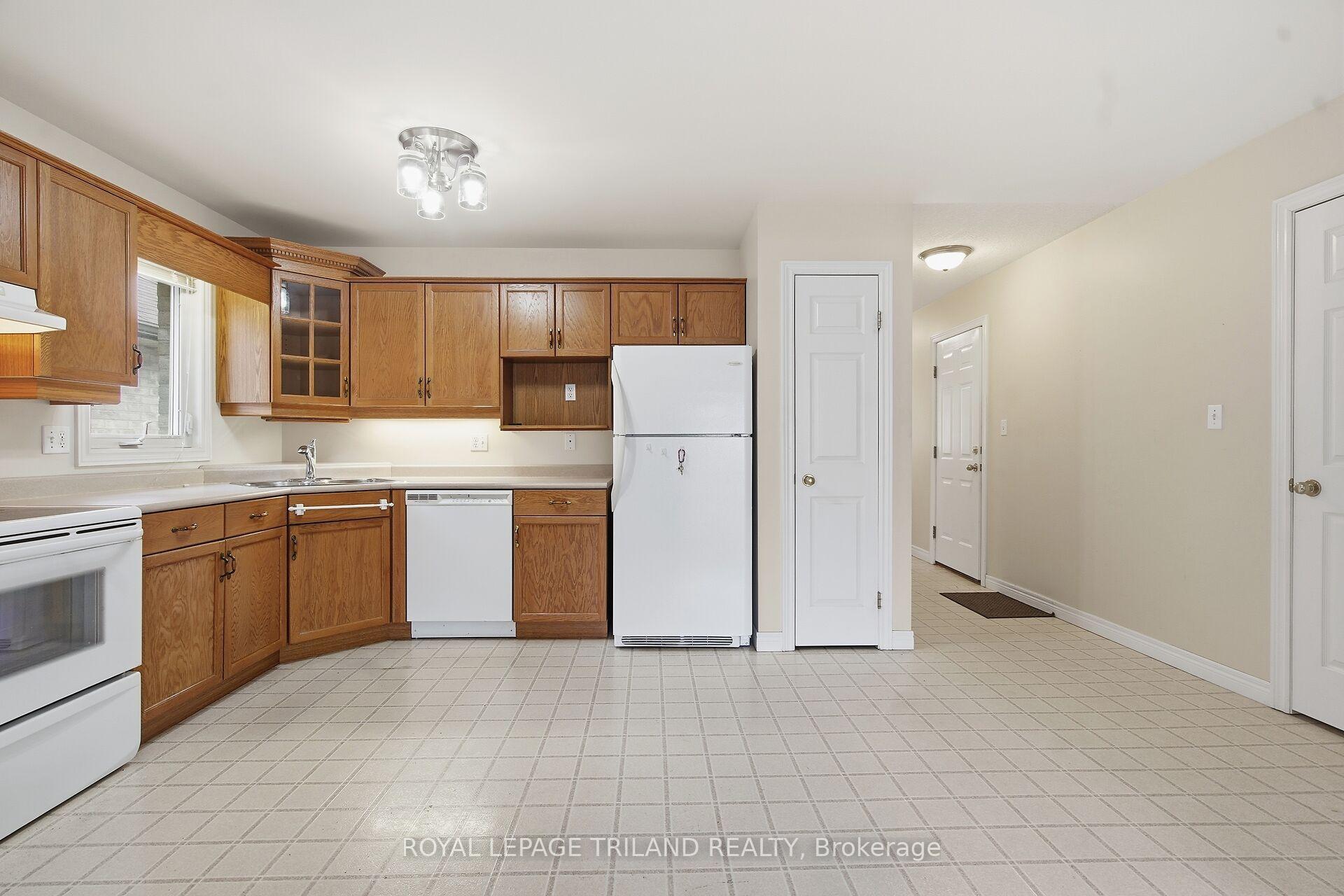 Photo 7 of Unit 10, 20 Windemere Place, St. Thomas — HOMEH