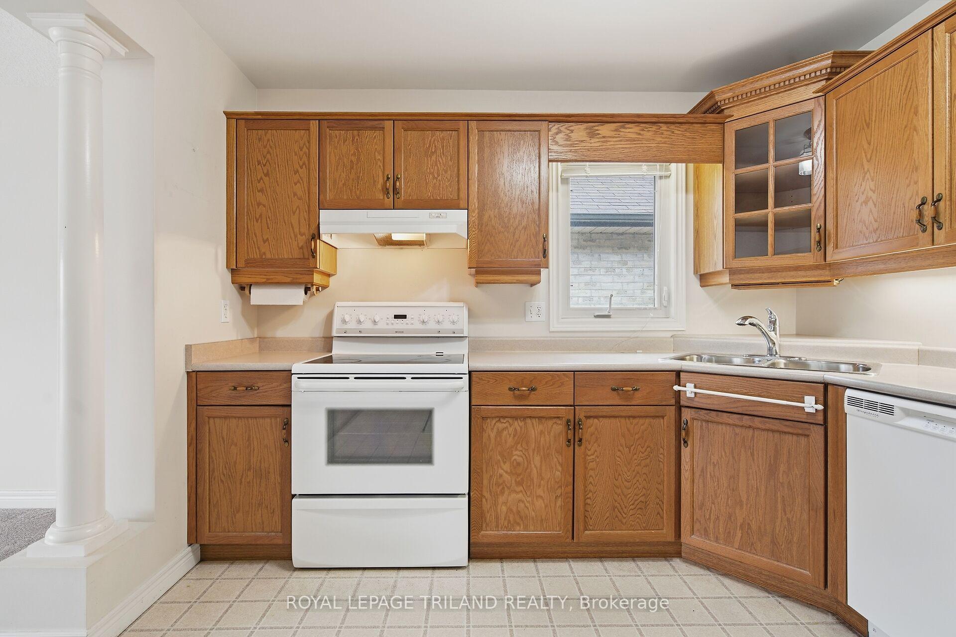Photo 9 of Unit 10, 20 Windemere Place, St. Thomas — HOMEH